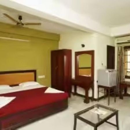 Hotel Soorya Heritage Inn بونديتْشيري المظهر الخارجي الصورة