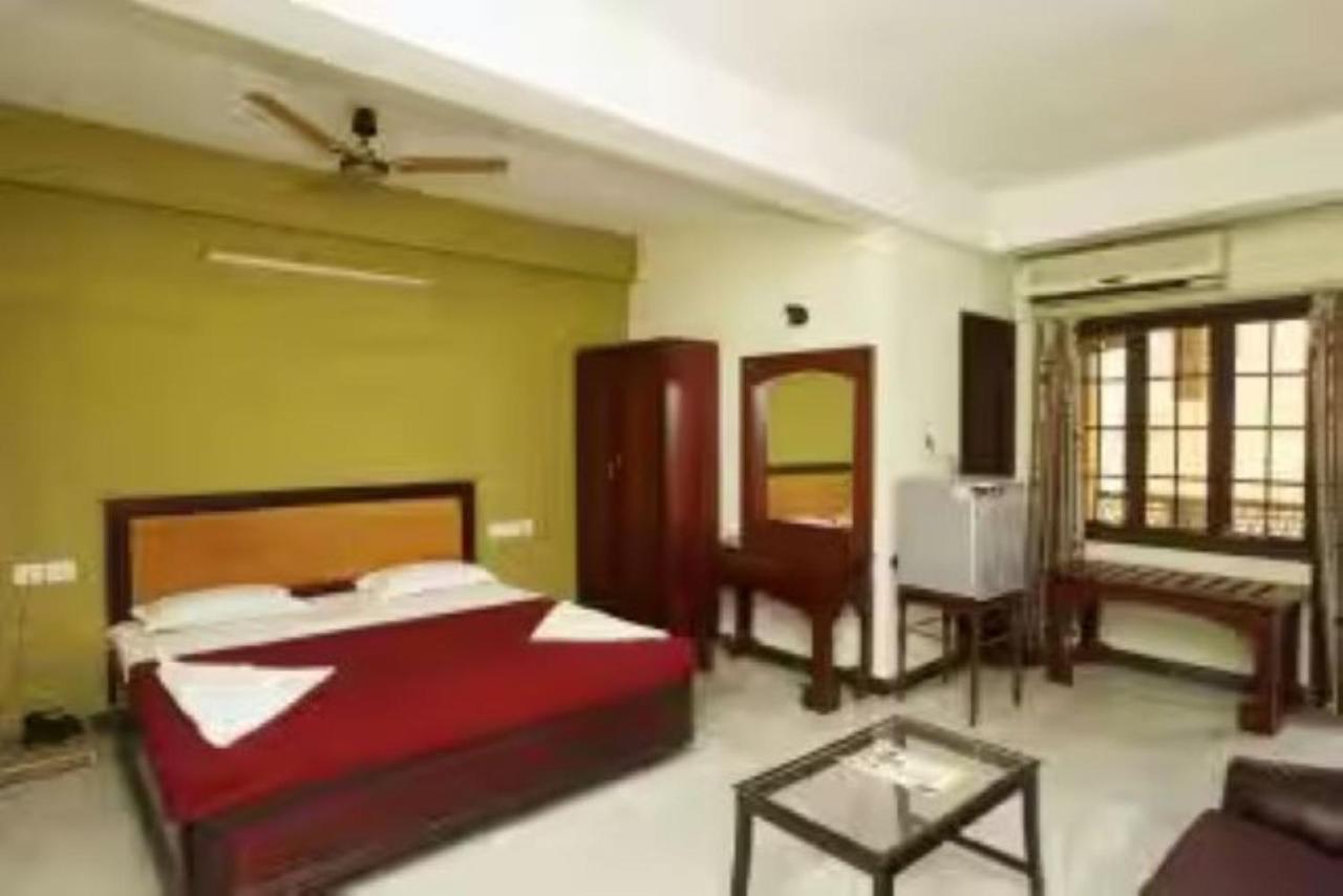 Hotel Soorya Heritage Inn بونديتْشيري المظهر الخارجي الصورة