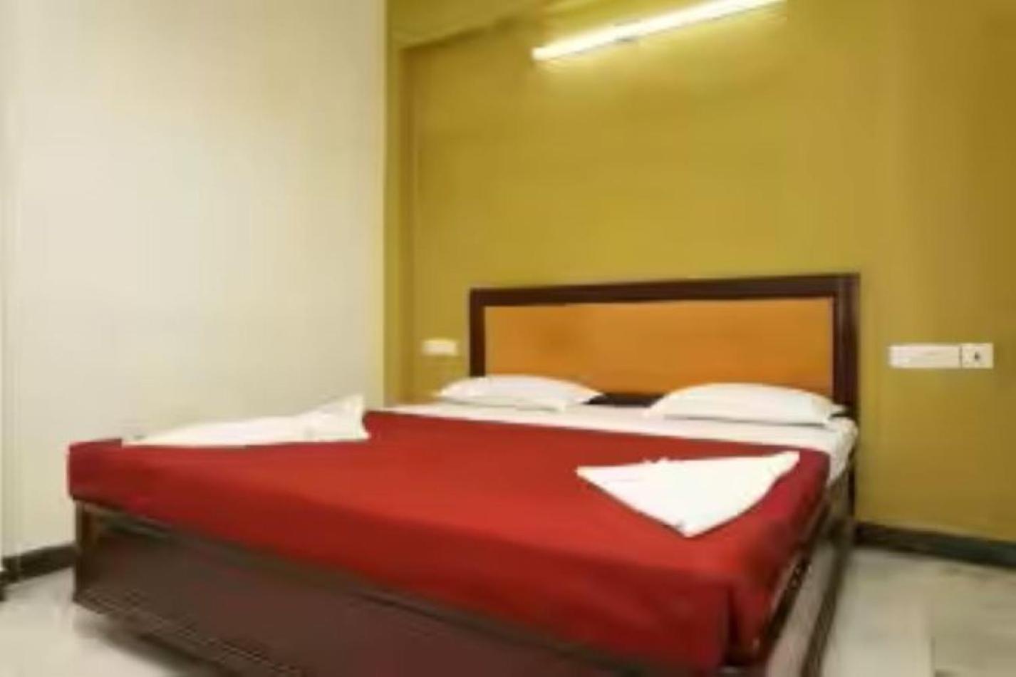 Hotel Soorya Heritage Inn بونديتْشيري المظهر الخارجي الصورة